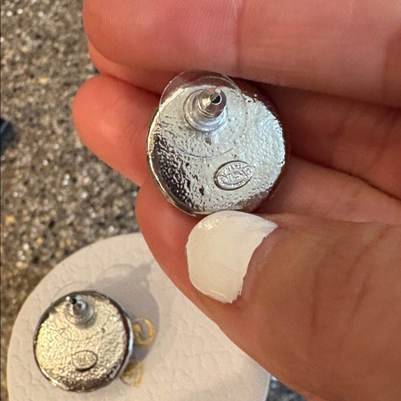 Chanel silver and grey Earrings - Picture 6 of 6